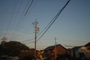 Nikon D200 New Nikkor 28mm F3.5 夕方の電柱